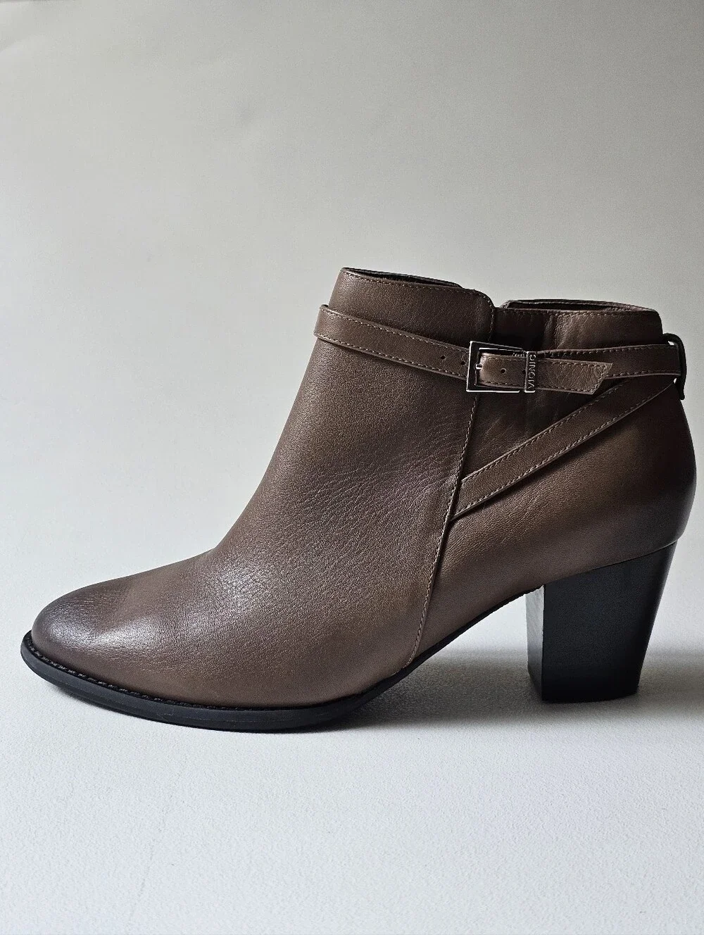 Vionic Uptown Leather Ankle Boots Taupe Buckle Block Heel Comfort Booties 9.5 W